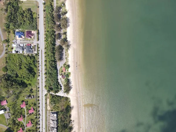 Miri Şehri 'nin ünlü plajları, nehirleri, şehirleri ve manzaralı çevresiyle Landmark ve Turist Çekim alanları