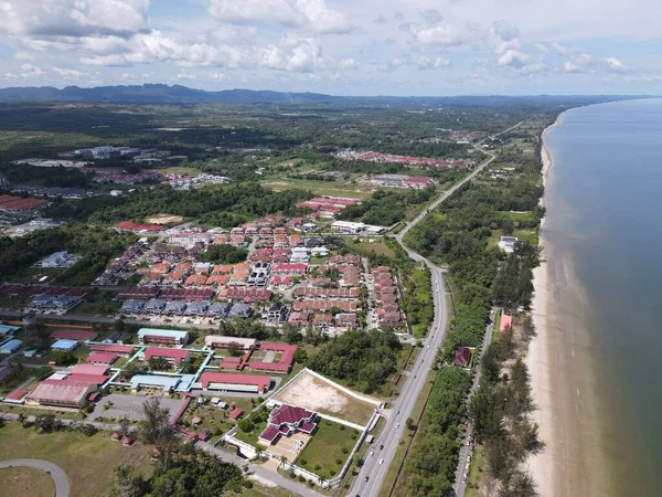 Miri Şehri 'nin ünlü plajları, nehirleri, şehirleri ve manzaralı çevresiyle Landmark ve Turist Çekim alanları