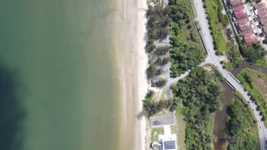 Miri Şehri 'nin ünlü plajları, nehirleri, şehirleri ve manzaralı çevresiyle Landmark ve Turist Çekim alanları