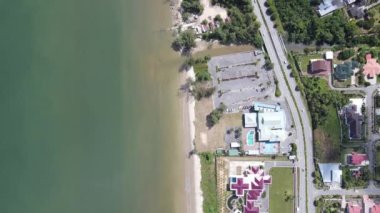 Miri Şehri 'nin ünlü plajları, nehirleri, şehirleri ve manzaralı çevresiyle Landmark ve Turist Çekim alanları