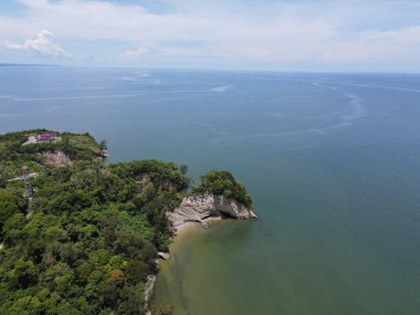 Miri Şehri 'nin ünlü plajları, nehirleri, şehirleri ve manzaralı çevresiyle Landmark ve Turist Çekim alanları