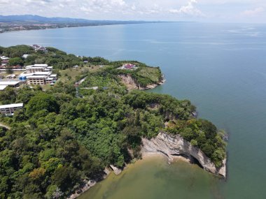 Miri Şehri 'nin ünlü plajları, nehirleri, şehirleri ve manzaralı çevresiyle Landmark ve Turist Çekim alanları