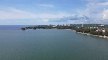 Miri Şehri 'nin ünlü plajları, nehirleri, şehirleri ve manzaralı çevresiyle Landmark ve Turist Çekim alanları