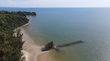 Miri Şehri 'nin ünlü plajları, nehirleri, şehirleri ve manzaralı çevresiyle Landmark ve Turist Çekim alanları