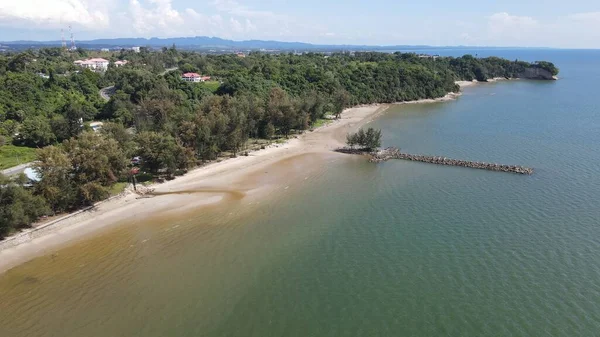 Miri Şehri 'nin ünlü plajları, nehirleri, şehirleri ve manzaralı çevresiyle Landmark ve Turist Çekim alanları