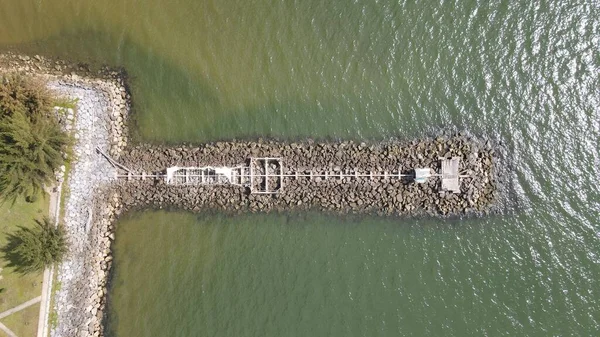 Miri Şehri 'nin ünlü plajları, nehirleri, şehirleri ve manzaralı çevresiyle Landmark ve Turist Çekim alanları