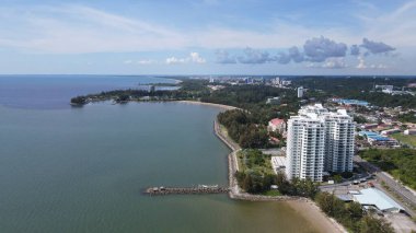 Miri Şehri 'nin ünlü plajları, nehirleri, şehirleri ve manzaralı çevresiyle Landmark ve Turist Çekim alanları