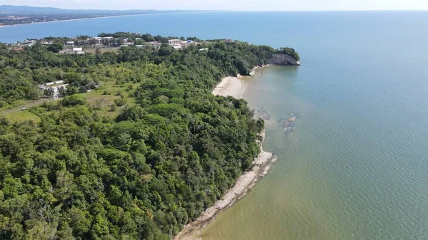 Miri Şehri 'nin ünlü plajları, nehirleri, şehirleri ve manzaralı çevresiyle Landmark ve Turist Çekim alanları