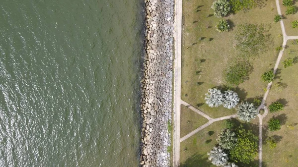 Miri Şehri 'nin ünlü plajları, nehirleri, şehirleri ve manzaralı çevresiyle Landmark ve Turist Çekim alanları