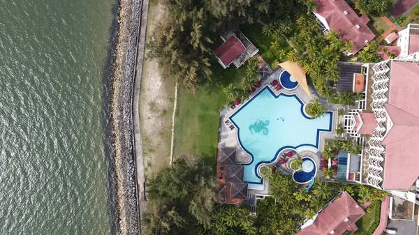 Miri Şehri 'nin ünlü plajları, nehirleri, şehirleri ve manzaralı çevresiyle Landmark ve Turist Çekim alanları