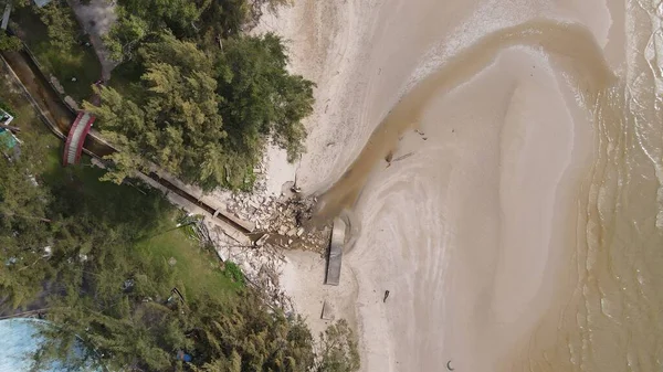 Miri Şehri 'nin ünlü plajları, nehirleri, şehirleri ve manzaralı çevresiyle Landmark ve Turist Çekim alanları