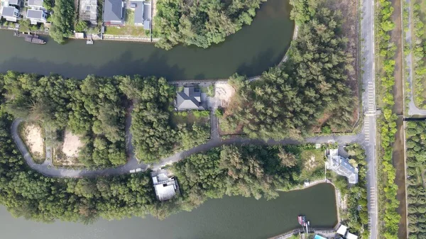 Miri Şehri 'nin ünlü plajları, nehirleri, şehirleri ve manzaralı çevresiyle Landmark ve Turist Çekim alanları