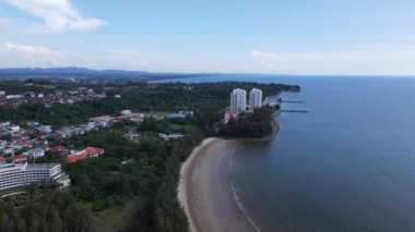 Miri Şehri 'nin ünlü plajları, nehirleri, şehirleri ve manzaralı çevresiyle Landmark ve Turist Çekim alanları