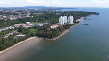 Miri Şehri 'nin ünlü plajları, nehirleri, şehirleri ve manzaralı çevresiyle Landmark ve Turist Çekim alanları