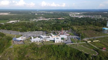 Miri Şehri 'nin ünlü plajları, nehirleri, şehirleri ve manzaralı çevresiyle Landmark ve Turist Çekim alanları