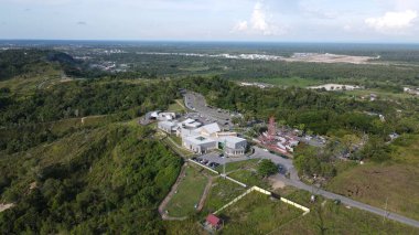 Miri Şehri 'nin ünlü plajları, nehirleri, şehirleri ve manzaralı çevresiyle Landmark ve Turist Çekim alanları