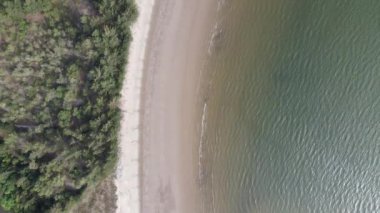 Miri Şehri 'nin ünlü plajları, nehirleri, şehirleri ve manzaralı çevresiyle Landmark ve Turist Çekim alanları