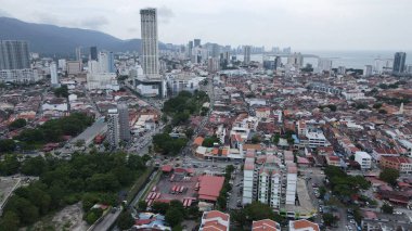 Georgetown, Penang Malezya - 13 Mayıs 2022: Georgetown Penang Klanı Jetties, Malezya. Penang Çin topluluğunun farklı klanları tarafından deniz kıyısında tahta kalelere inşa edilmiş ahşap köyler..