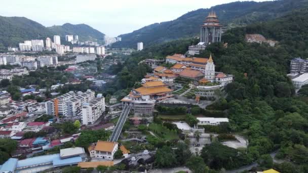 Georgetown Penang Malaysia Maj 2022 Kek Lok Temple Bergstopp Tempel — Stockvideo