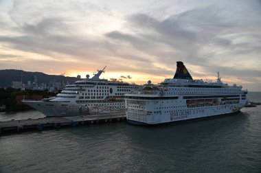 Georgetown, Penang Malezya - 19 Mayıs 2022: Penang Adası etrafında Ege Cenneti Gemisi ile bir gezi