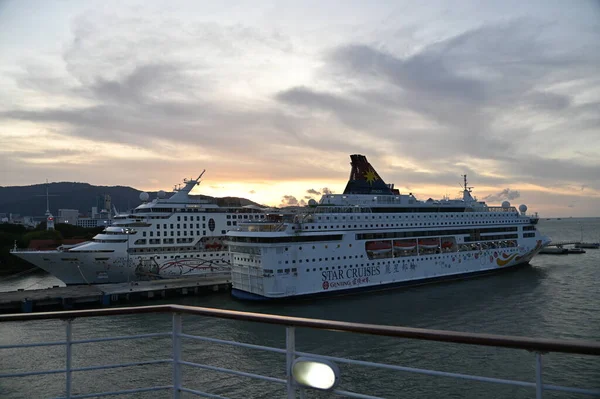 Georgetown, Penang Malezya - 19 Mayıs 2022: Penang Adası etrafında Ege Cenneti Gemisi ile bir gezi