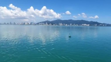 Georgetown, Penang Malezya - 19 Mayıs 2022: Penang Adası etrafında Ege Cenneti Gemisi ile bir gezi