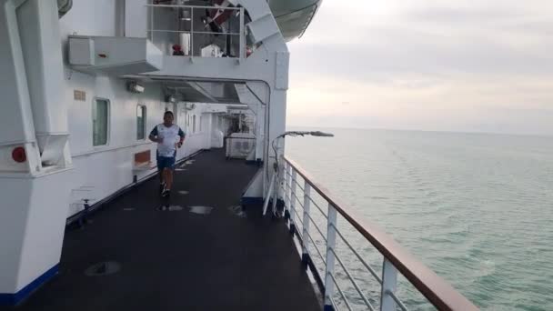2022年5月19日 エーゲ海のパラダイス船に乗ってペナン島のクルーズ旅行 — ストック動画