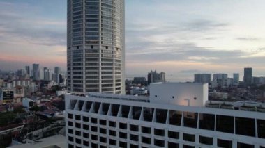Georgetown, Penang Malezya - 20 Mayıs 2022: The Straits Quay, Landmark Binaları ve Köyleri