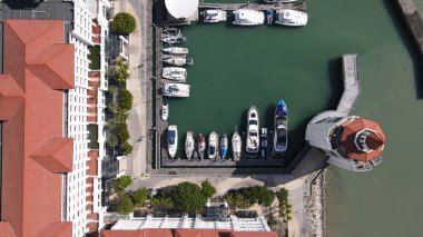 Georgetown, Penang Malezya - 20 Mayıs 2022: The Straits Quay, Landmark Binaları ve Köyleri