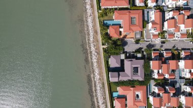 Georgetown, Penang Malezya - 20 Mayıs 2022: The Straits Quay, Landmark Binaları ve Köyleri