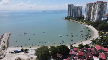 Georgetown, Penang Malezya - 20 Mayıs 2022: The Straits Quay, Landmark Binaları ve Köyleri