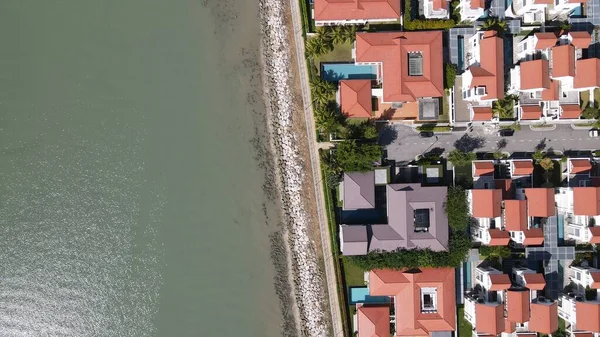 Georgetown, Penang Malezya - 20 Mayıs 2022: The Straits Quay, Landmark Binaları ve Köyleri