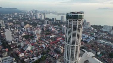 Georgetown, Penang Malezya - 20 Mayıs 2022: The Straits Quay, Landmark Binaları ve Köyleri