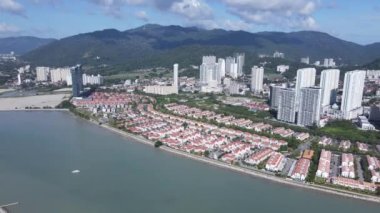 Georgetown, Penang Malezya - 20 Mayıs 2022: The Straits Quay, Landmark Binaları ve Köyleri