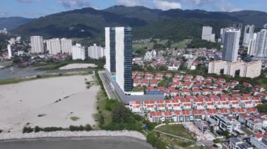 Georgetown, Penang Malezya - 20 Mayıs 2022: The Straits Quay, Landmark Binaları ve Köyleri