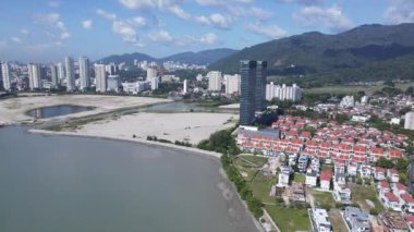 Georgetown, Penang Malezya - 20 Mayıs 2022: The Straits Quay, Landmark Binaları ve Köyleri