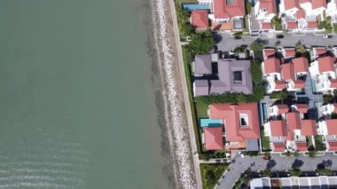 Georgetown, Penang Malezya - 20 Mayıs 2022: The Straits Quay, Landmark Binaları ve Köyleri