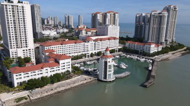 Georgetown, Penang Malezya - 20 Mayıs 2022: The Straits Quay, Landmark Binaları ve Köyleri