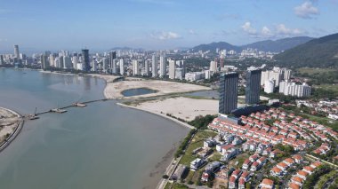 Georgetown, Penang Malezya - 20 Mayıs 2022: The Straits Quay, Landmark Binaları ve Köyleri
