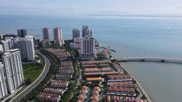 Georgetown, Penang Malezya - 20 Mayıs 2022: The Straits Quay, Landmark Binaları ve Köyleri