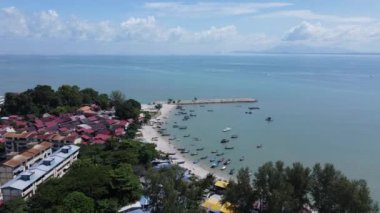 Georgetown, Penang Malezya - 20 Mayıs 2022: The Straits Quay, Landmark Binaları ve Köyleri