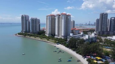 Georgetown, Penang Malezya - 20 Mayıs 2022: The Straits Quay, Landmark Binaları ve Köyleri