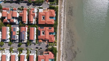 Georgetown, Penang Malezya - 20 Mayıs 2022: The Straits Quay, Landmark Binaları ve Köyleri