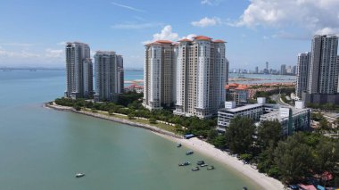 Georgetown, Penang Malezya - 20 Mayıs 2022: The Straits Quay, Landmark Binaları ve Köyleri