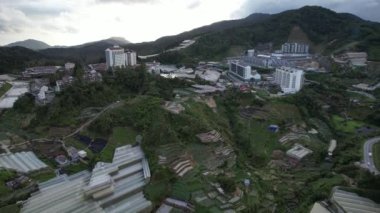Cameron Highlands, Pahang Malezya 30 Mayıs 2022: Malezya 'nın Cameron Highlands Alanı içindeki Brinchang Bölgesinin Genel Manzarası