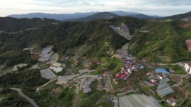 Cameron Highlands, Pahang Malezya 30 Mayıs 2022: Malezya 'nın Cameron Highlands Alanı içindeki Brinchang Bölgesinin Genel Manzarası