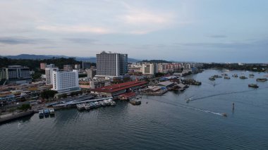 Kota Kinabalu, Sabah Malezya 14 Haziran 2022: Kota Kinabalu Şehir Merkezi Rıhtım ve Kordon Bölgesi