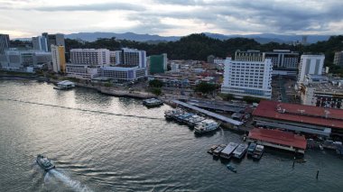 Kota Kinabalu, Sabah Malezya 14 Haziran 2022: Kota Kinabalu Şehir Merkezi Rıhtım ve Kordon Bölgesi