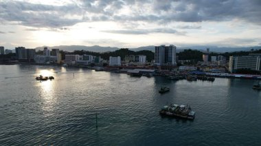 Kota Kinabalu, Sabah Malezya 14 Haziran 2022: Kota Kinabalu Şehir Merkezi Rıhtım ve Kordon Bölgesi
