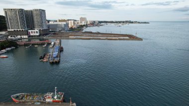 Kota Kinabalu, Sabah Malezya 14 Haziran 2022: Kota Kinabalu Şehir Merkezi Rıhtım ve Kordon Bölgesi